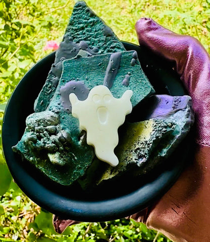 Apparitional Ambitions Wax Melt Brittle: Mint Nutmeg Geranium Rose Patchouli Scent